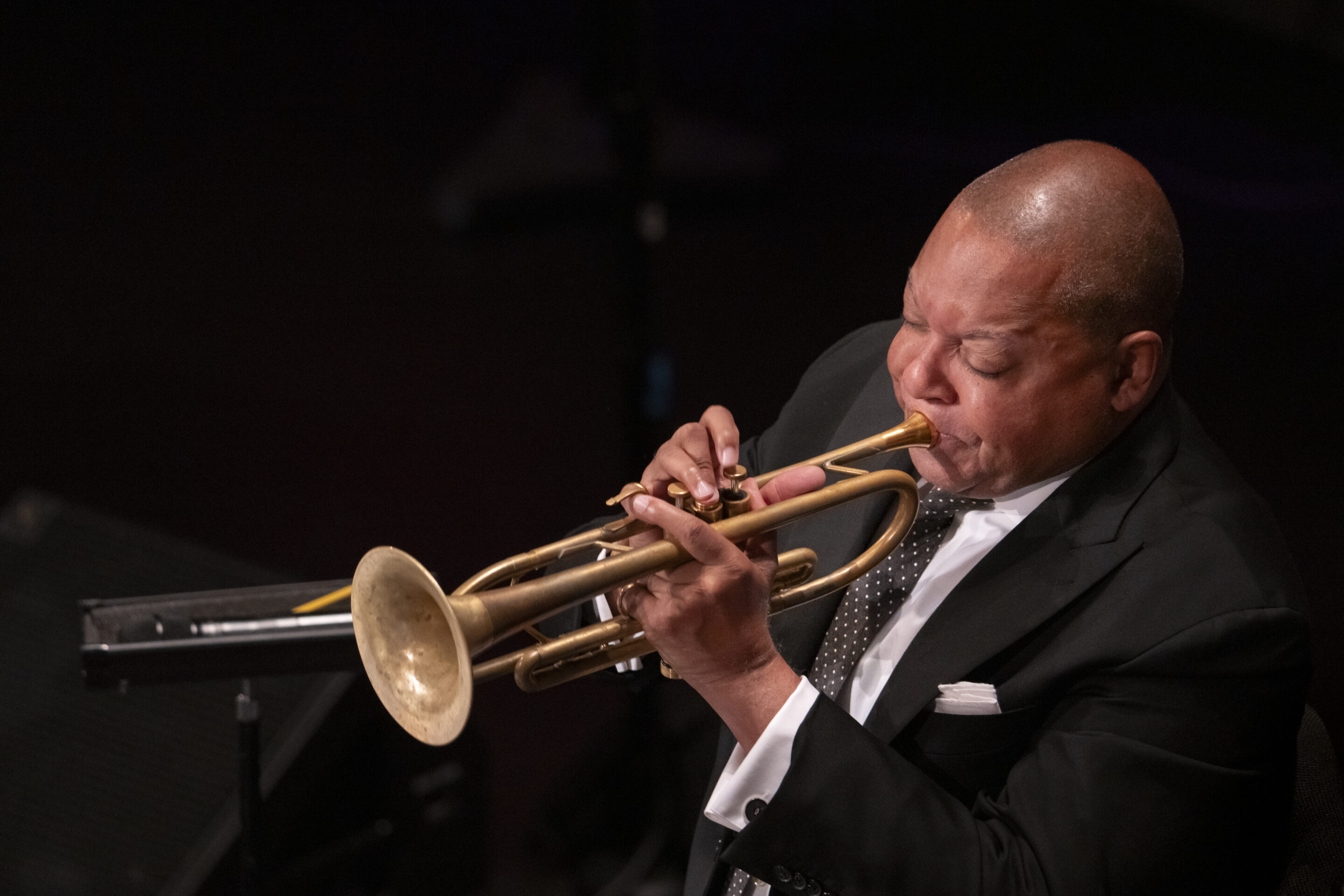 play-jazz-on-broadway-blue-